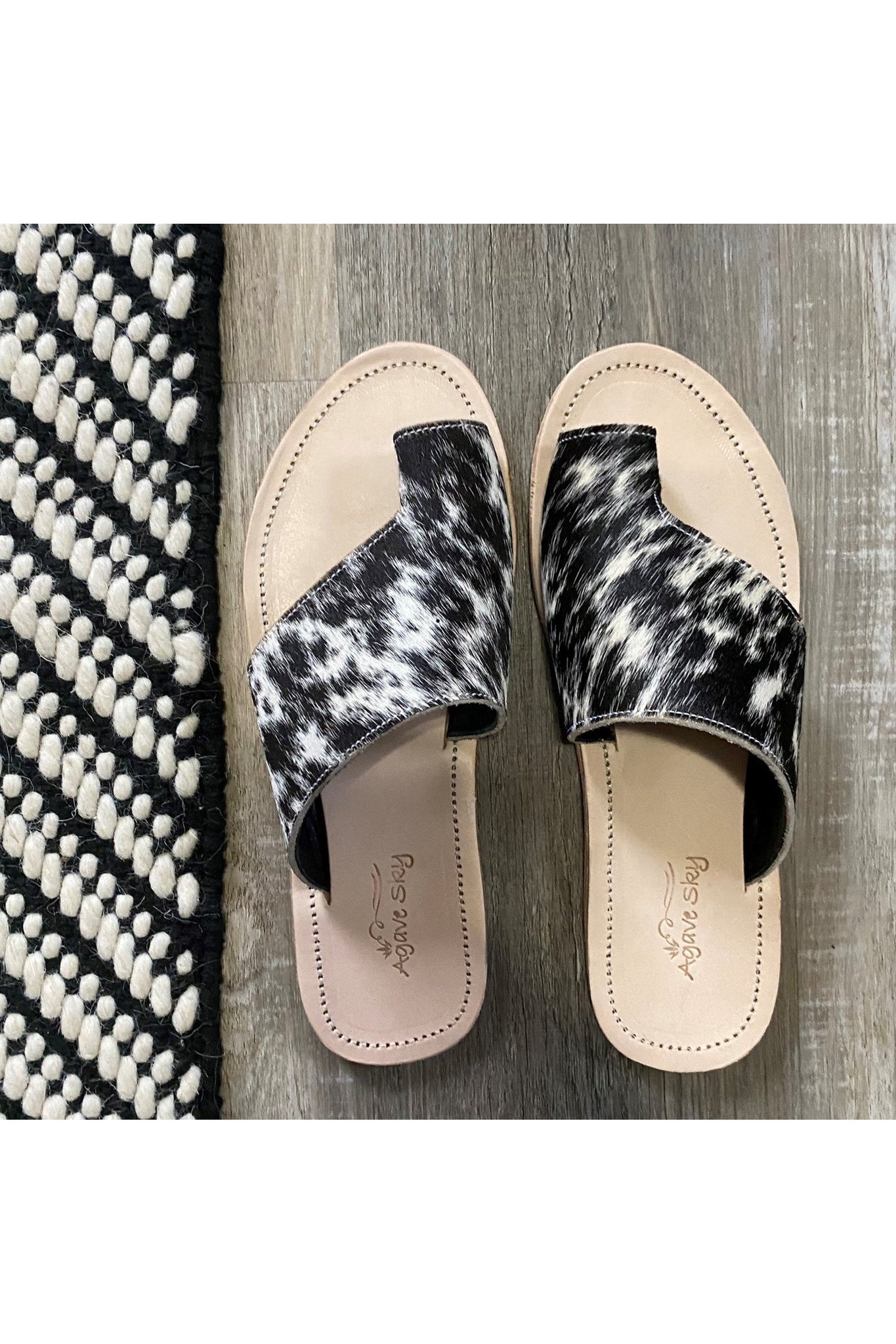 Cowhide Slide w/ Toe loop - Salt & Pepper