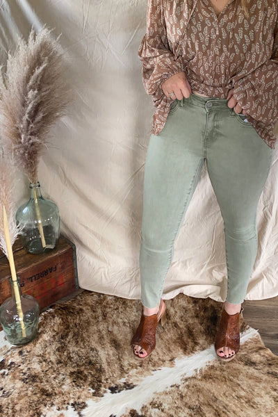 Fray Mid Rise Skinny